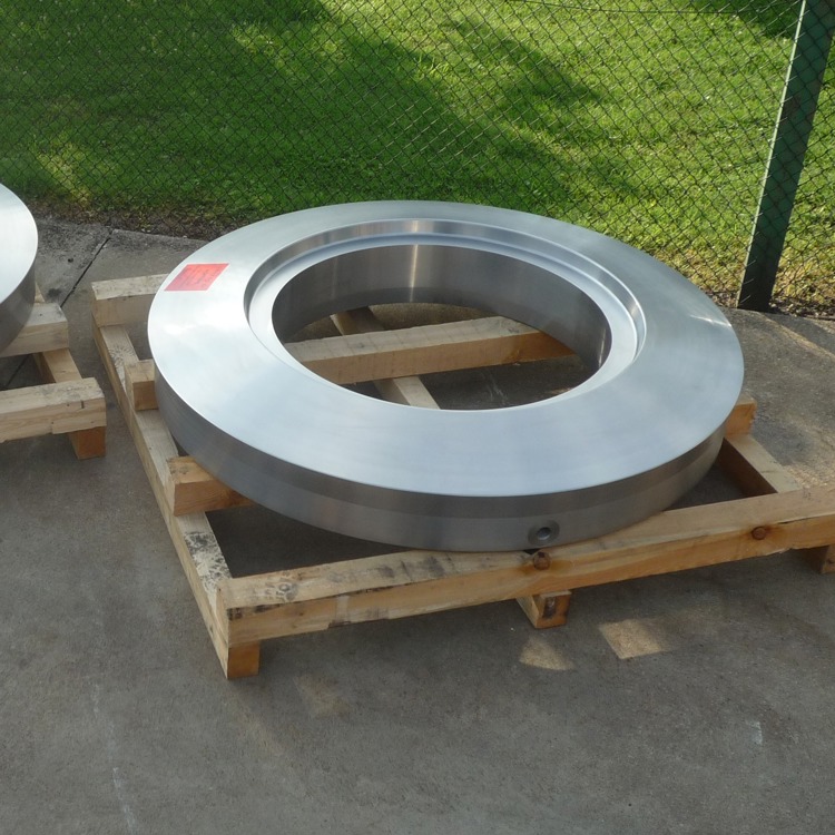 Nahtlos gewalzte Ringe